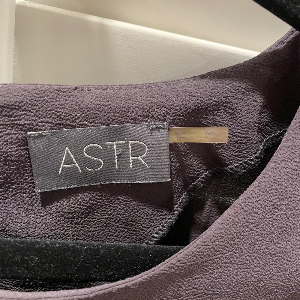 ASTR Sequin Tank - Picture 2 of 3